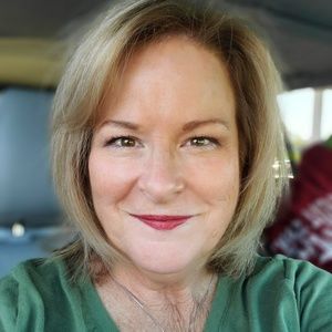 Meet your Posher, Alison